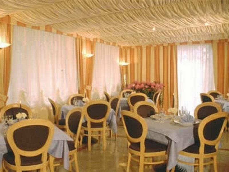 Park Hotel Dei Massimi Rome Buitenkant foto