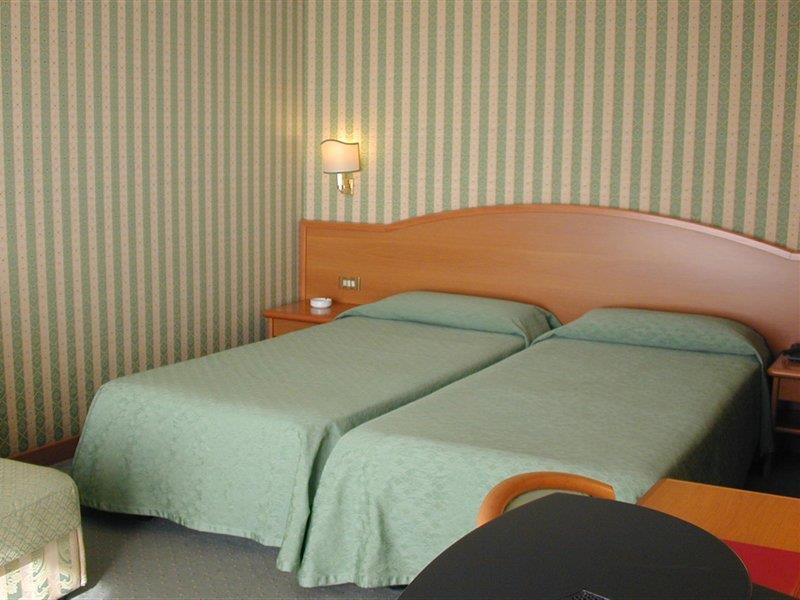 Park Hotel Dei Massimi Rome Buitenkant foto