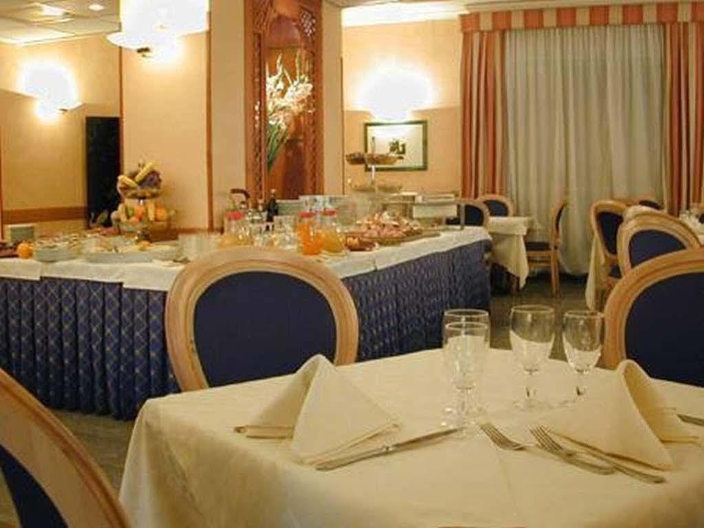 Park Hotel Dei Massimi Rome Buitenkant foto